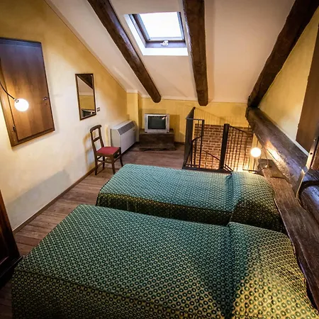 Valdispinso Farm stay Santa Vittoria d'Alba